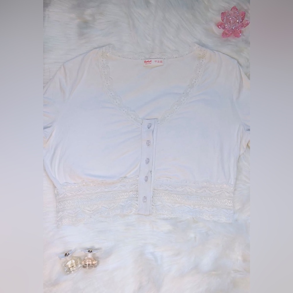 Romwe White Lace Crop Top